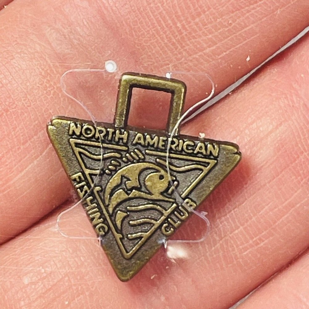 VINTAGE NOS North America Fishing Brass Small Jumpin Fish Tag Key Tab - Picture 5 of 7